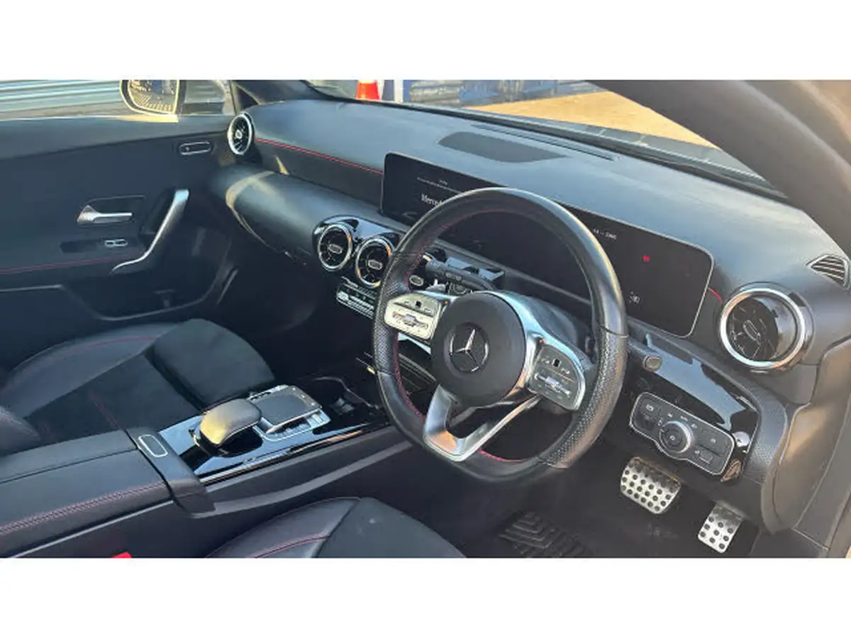 2019-mercedes-benz-a-class-20-a220-amg-line-executive-hatchback-5d-big-10