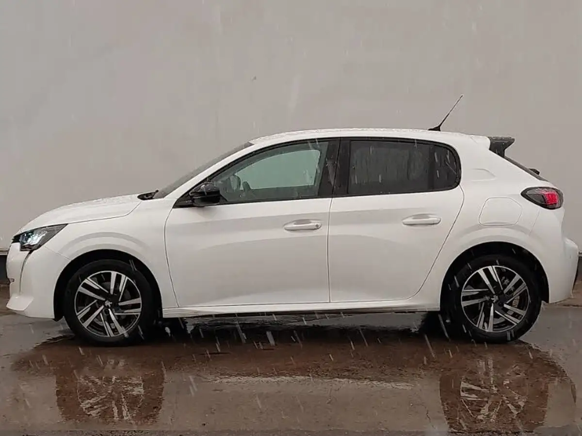 2023-peugeot-208-12-puretech-allure-premium-100ps-eat8-big-3