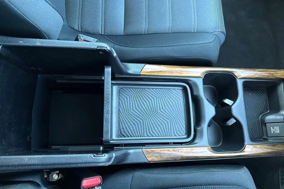 2020-honda-cr-v-20-i-mmd-se-4wd-big-39
