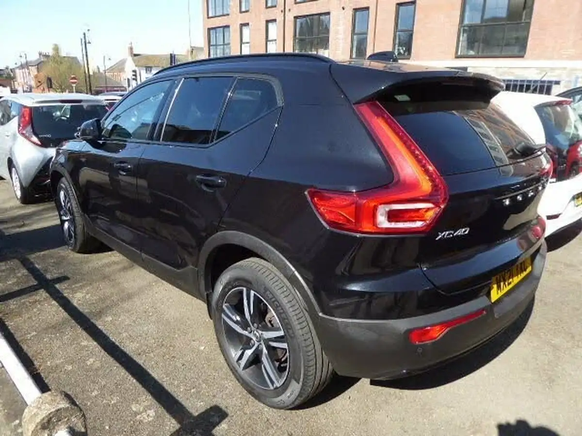 2021-volvo-xc40-15-t3-r-design-161bhp-auto-big-1