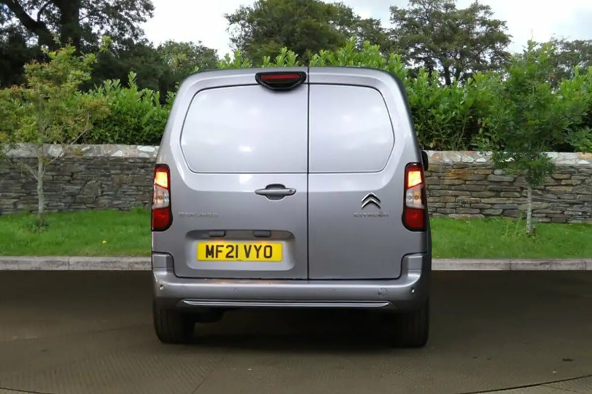 2021-citroen-berlingo-15bluehdi-1000-driver-100pseu6dt-e-ss-big-6