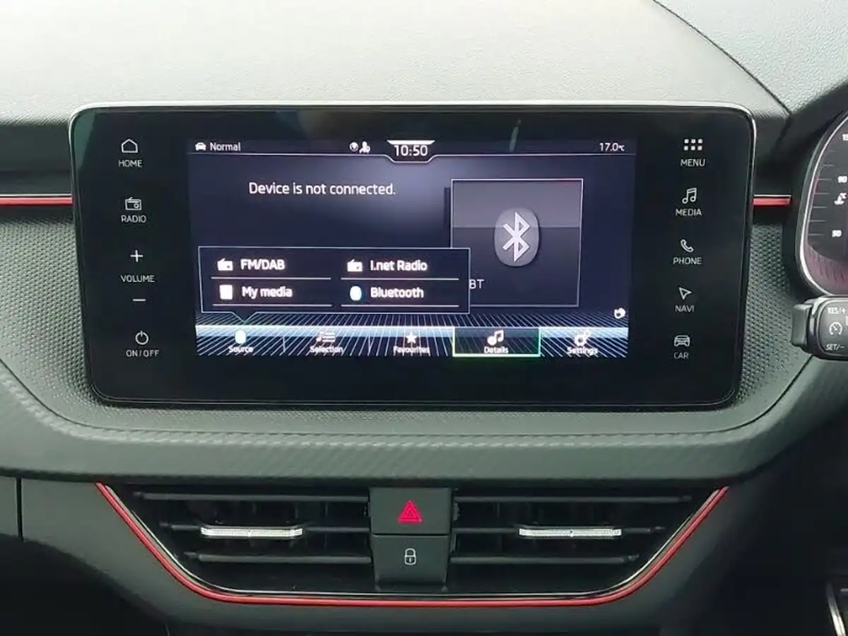 2024-skoda-kamiq-10-tsi-monte-carlo-116ps-dsg-big-13