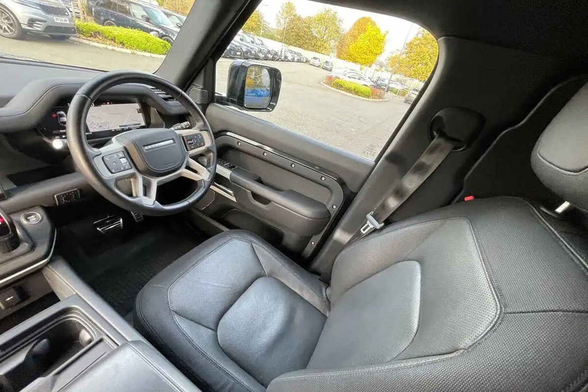 2023-land-rover-110-defender-30-d300-hard-top-x-dynamic-hse-110-big-12
