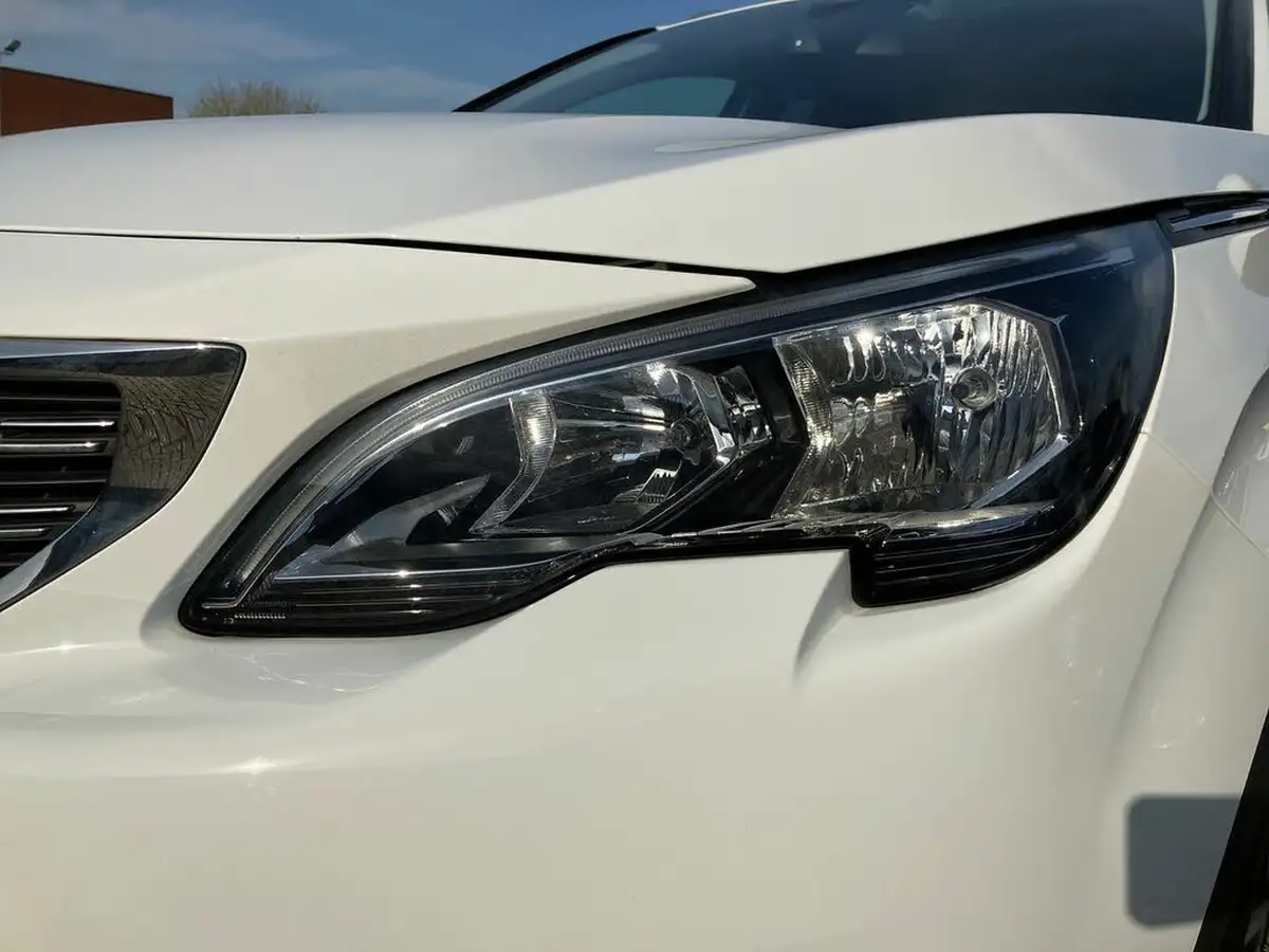 2020-peugeot-5008-suv-12-puretech-allure-eat8-big-12