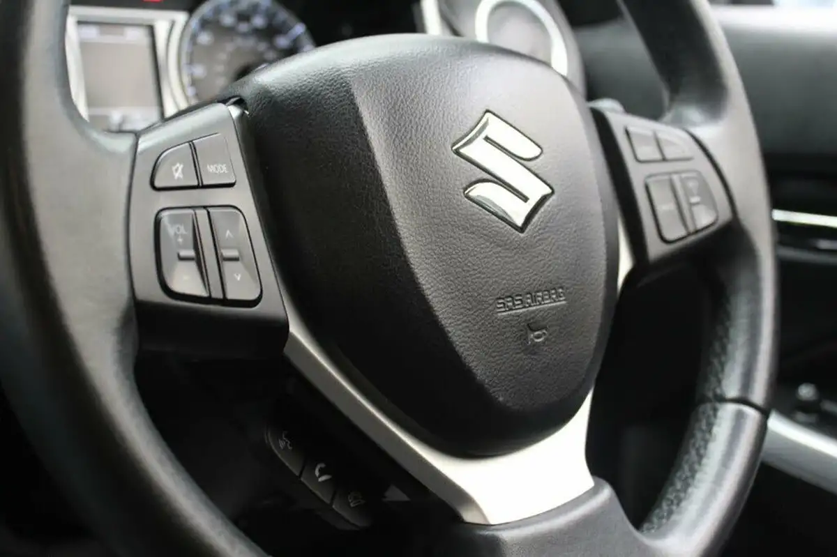 2018-suzuki-vitara-16-sz-t-big-31
