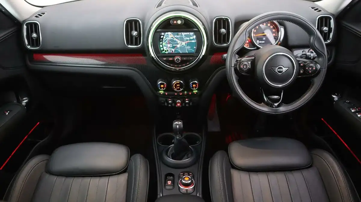 2019-mini-countryman-15-cooper-exclusive-all4-big-13