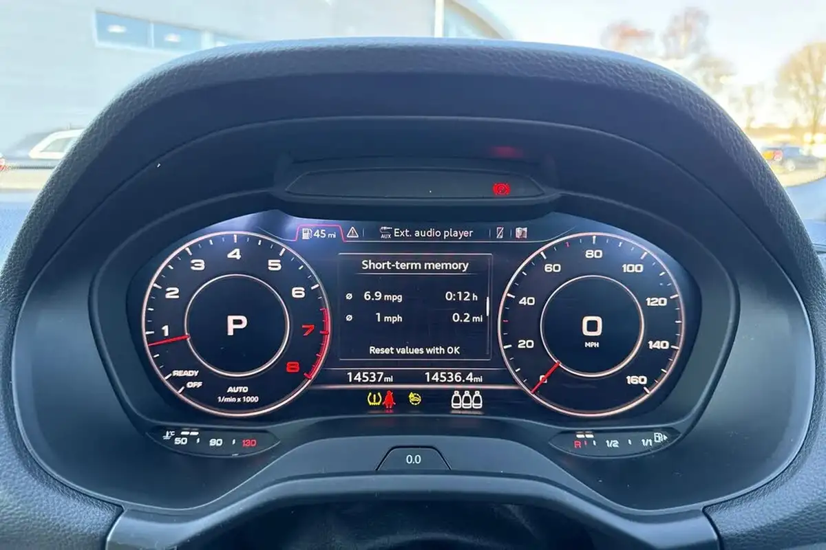 2023-audi-q2-15-35-tfsi-s-line-tronic-big-47