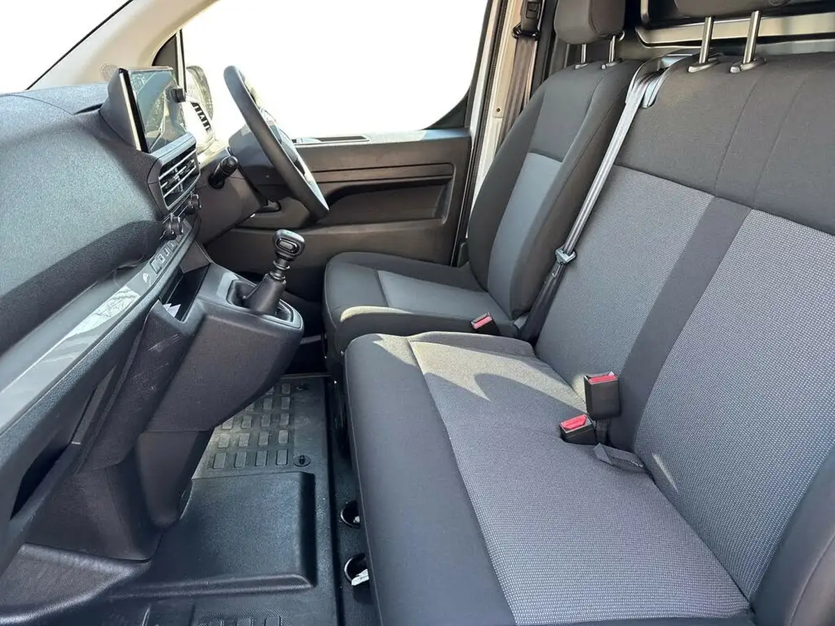 2024-peugeot-expert-15-bluehdi-professional-standard-big-9