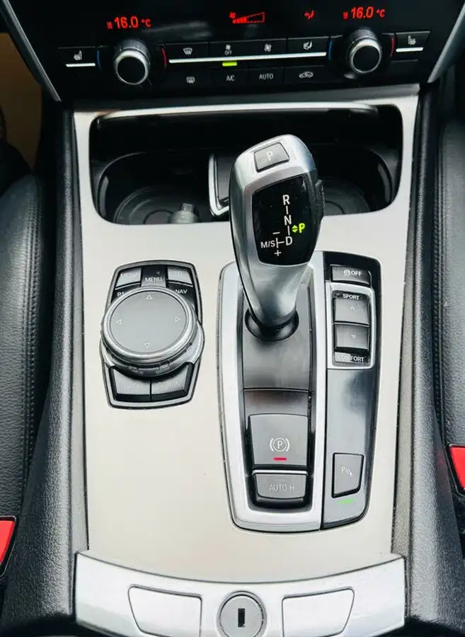 2016-bmw-5-series-20td-520d-m-sport-gt-big-31