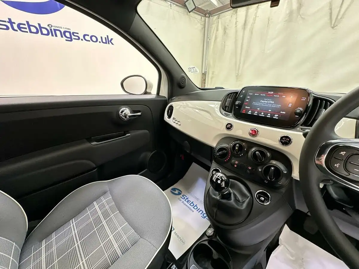 2020-fiat-500-12-lounge-big-16