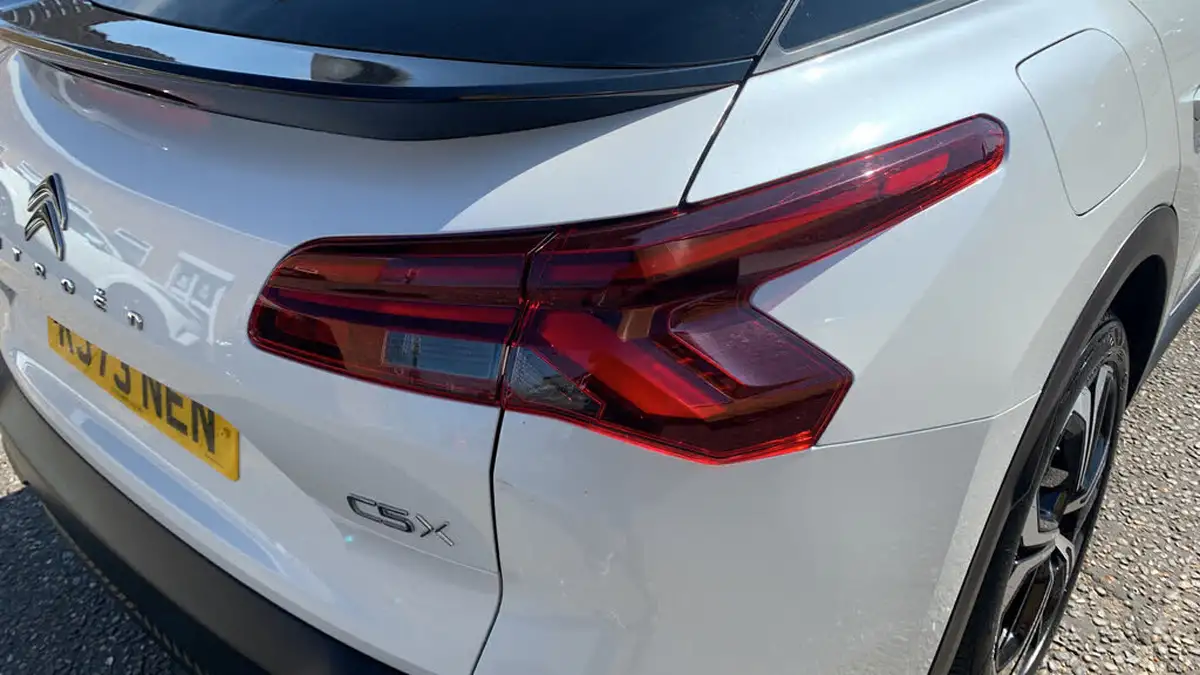 2024-citroen-c5-x-12-puretech-plus-130ps-ss-eat8-big-44