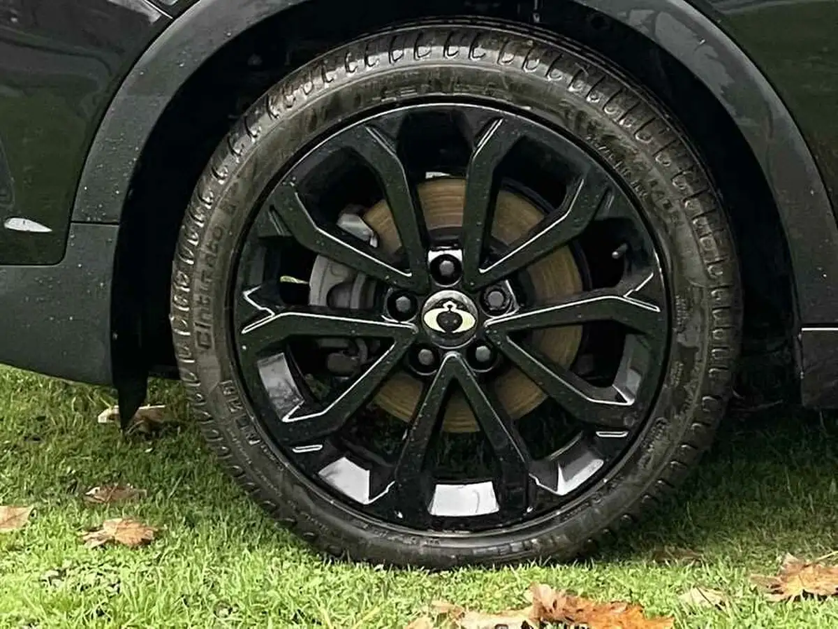2020-kgm-ssangyong-tivoli-16-le-big-7