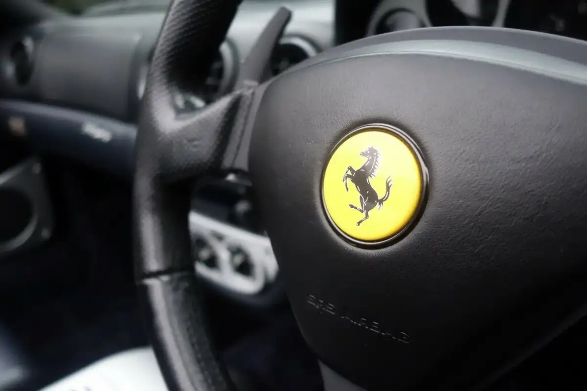 2002-ferrari-360-36-spider-big-40