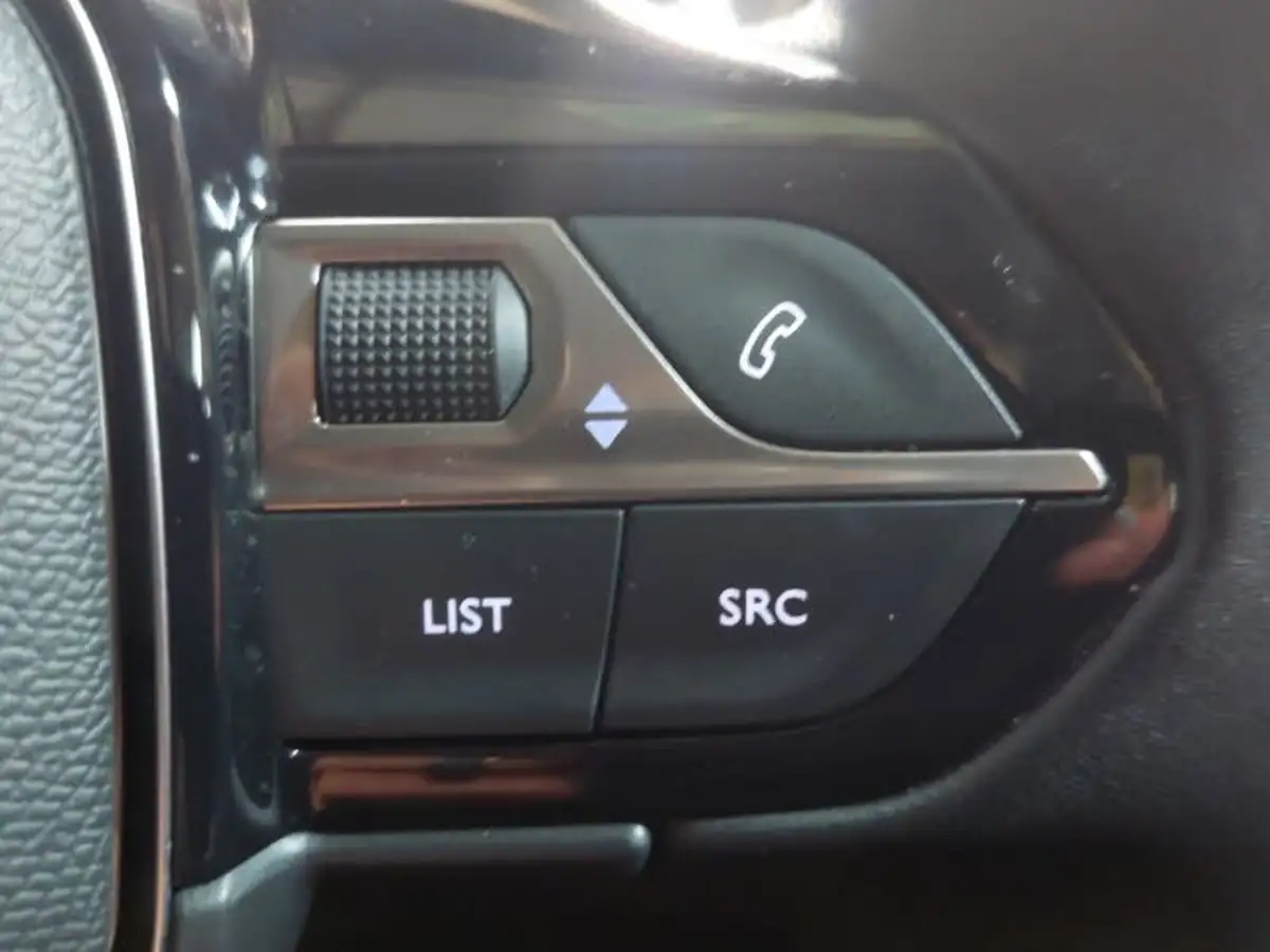 2022-peugeot-3008-suv-16-puretech-allure-premium-225bhp-hybrid-big-11