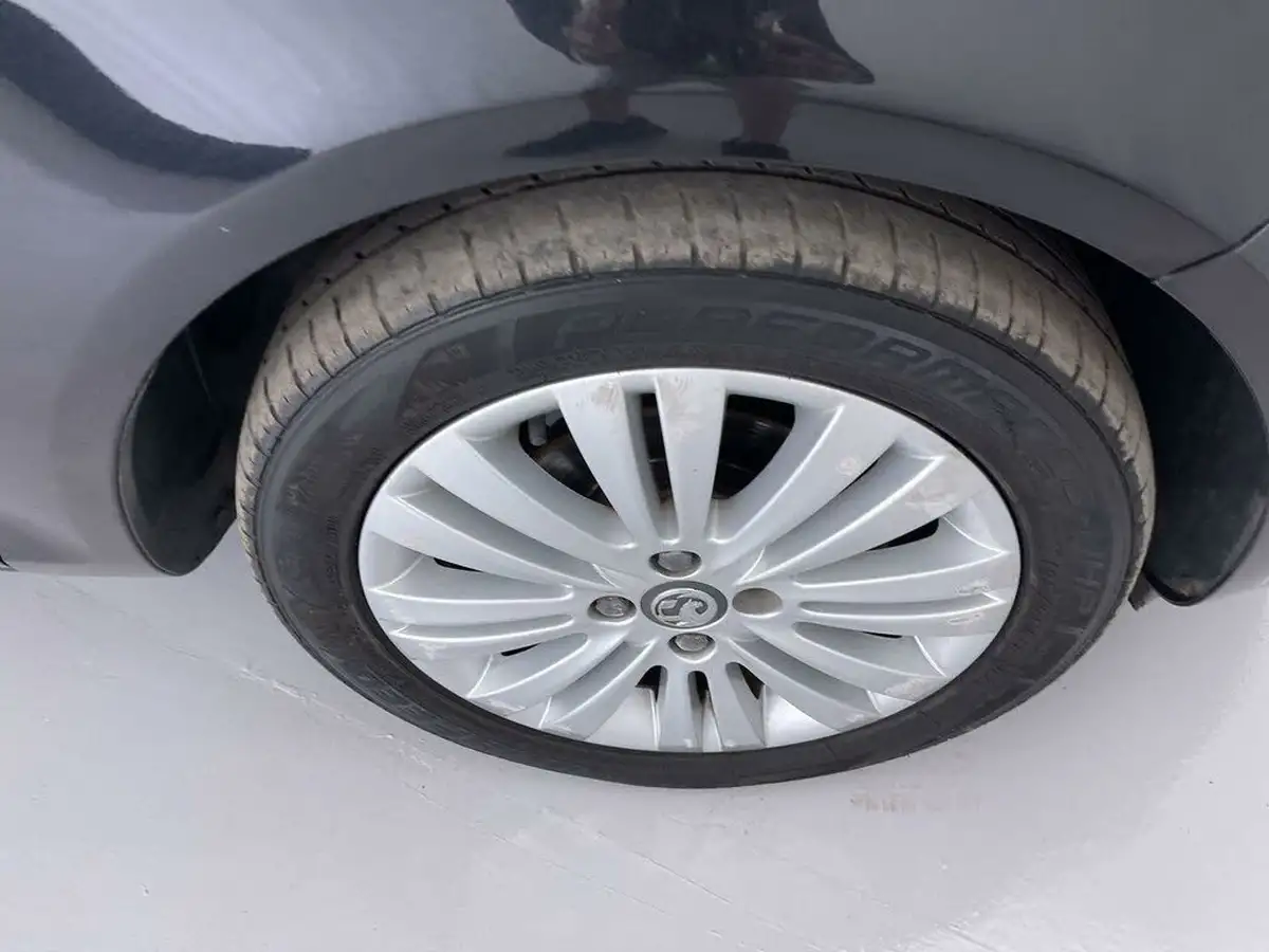 2013-vauxhall-corsa-12-energy-16v-5d-big-16