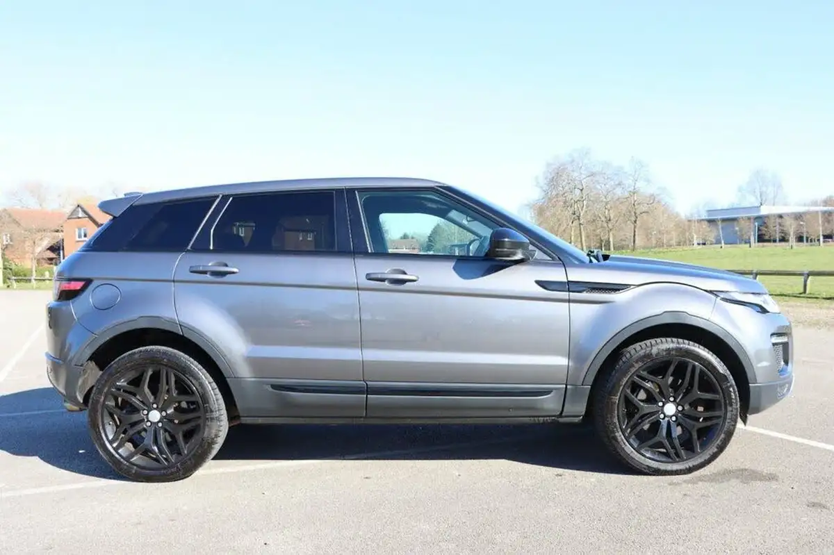 2015-land-rover-range-rover-evoque-20td4-se-tech-ss-hatchback-5d-big-4