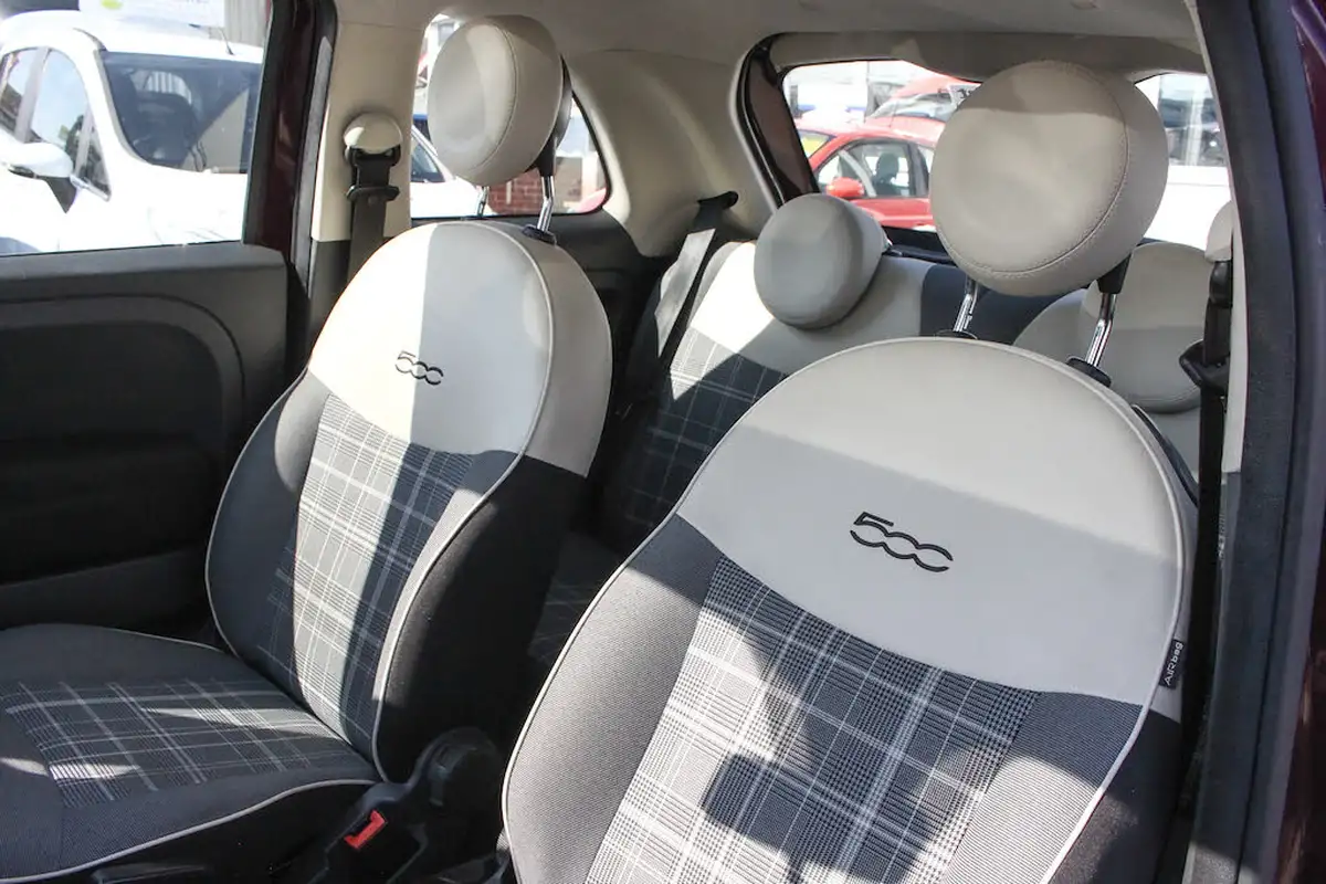 2016-fiat-500-12-lounge-dualogic-big-19