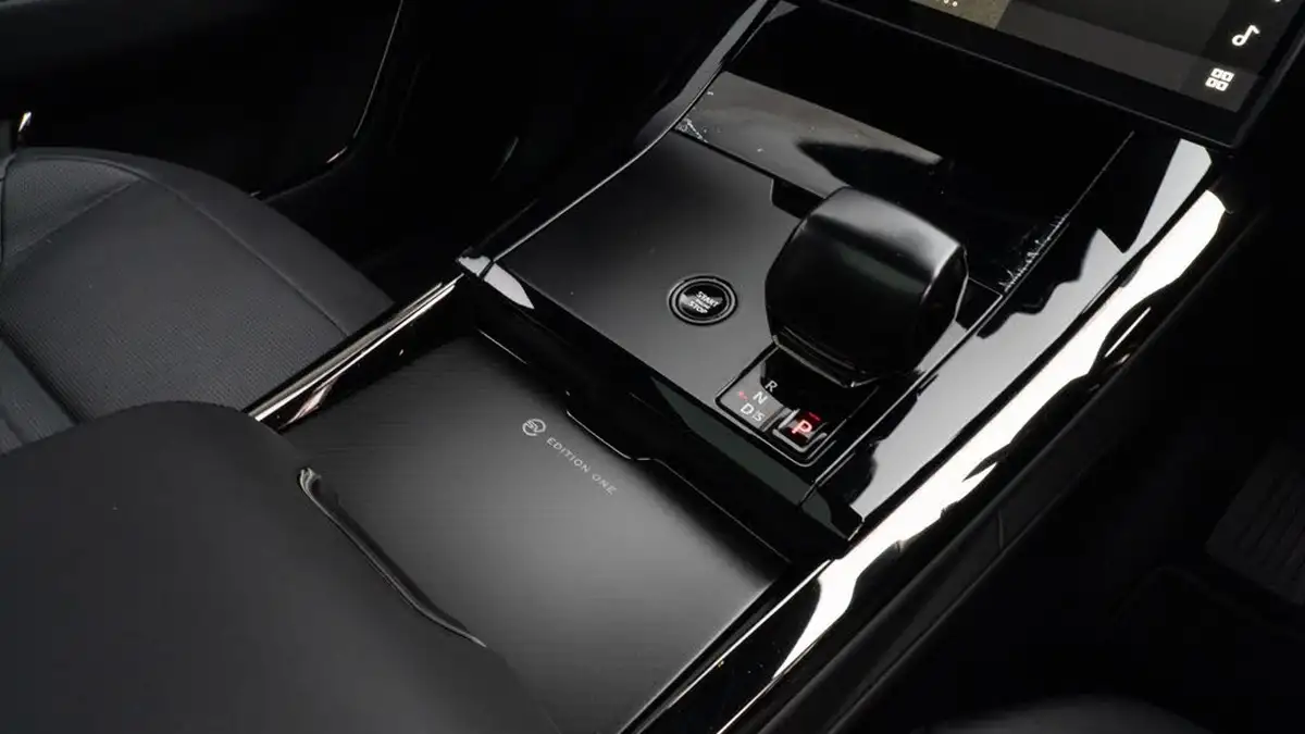 2024-land-rover-range-rover-sport-44-p635-sv-edition-one-gloss-paint-big-9