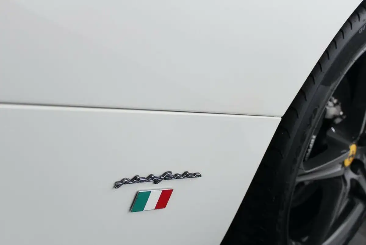 2011-ferrari-458-45-italia-big-45