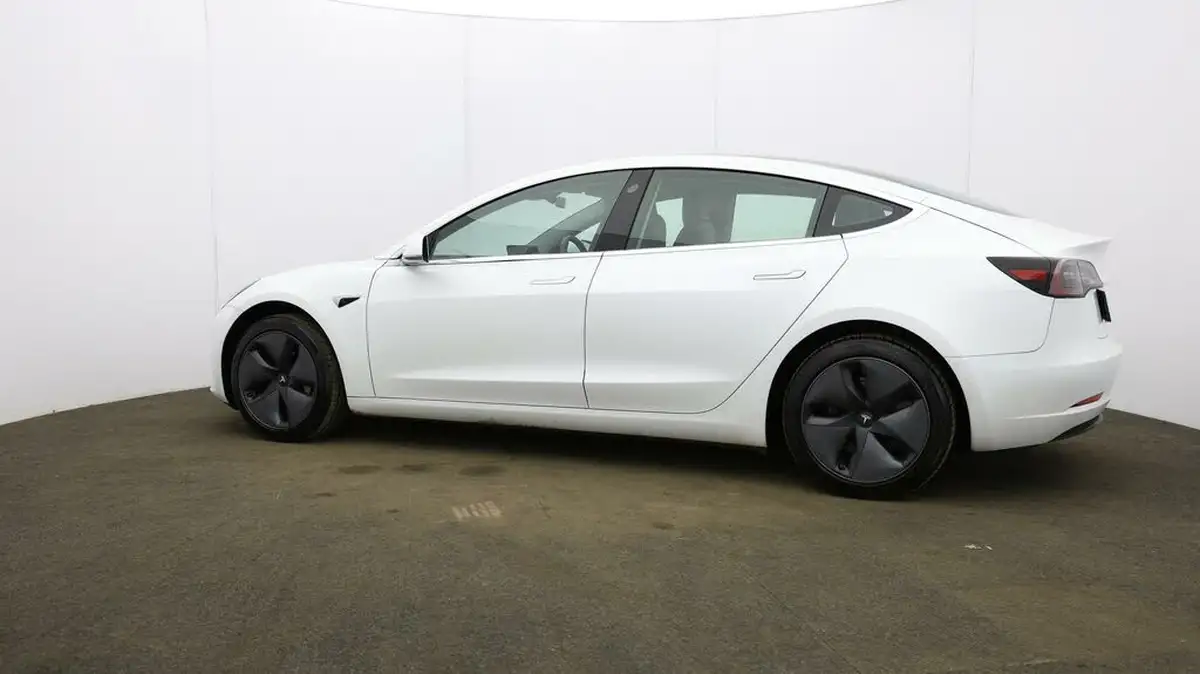 2019-tesla-model-3-e-standard-plus-big-56