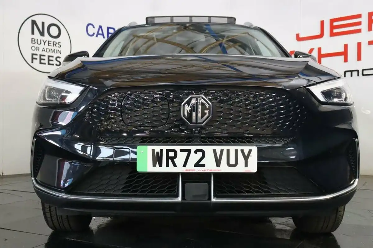2022-mg-zs-suv-e-trophy-connect-ev-156ps-long-range-big-11