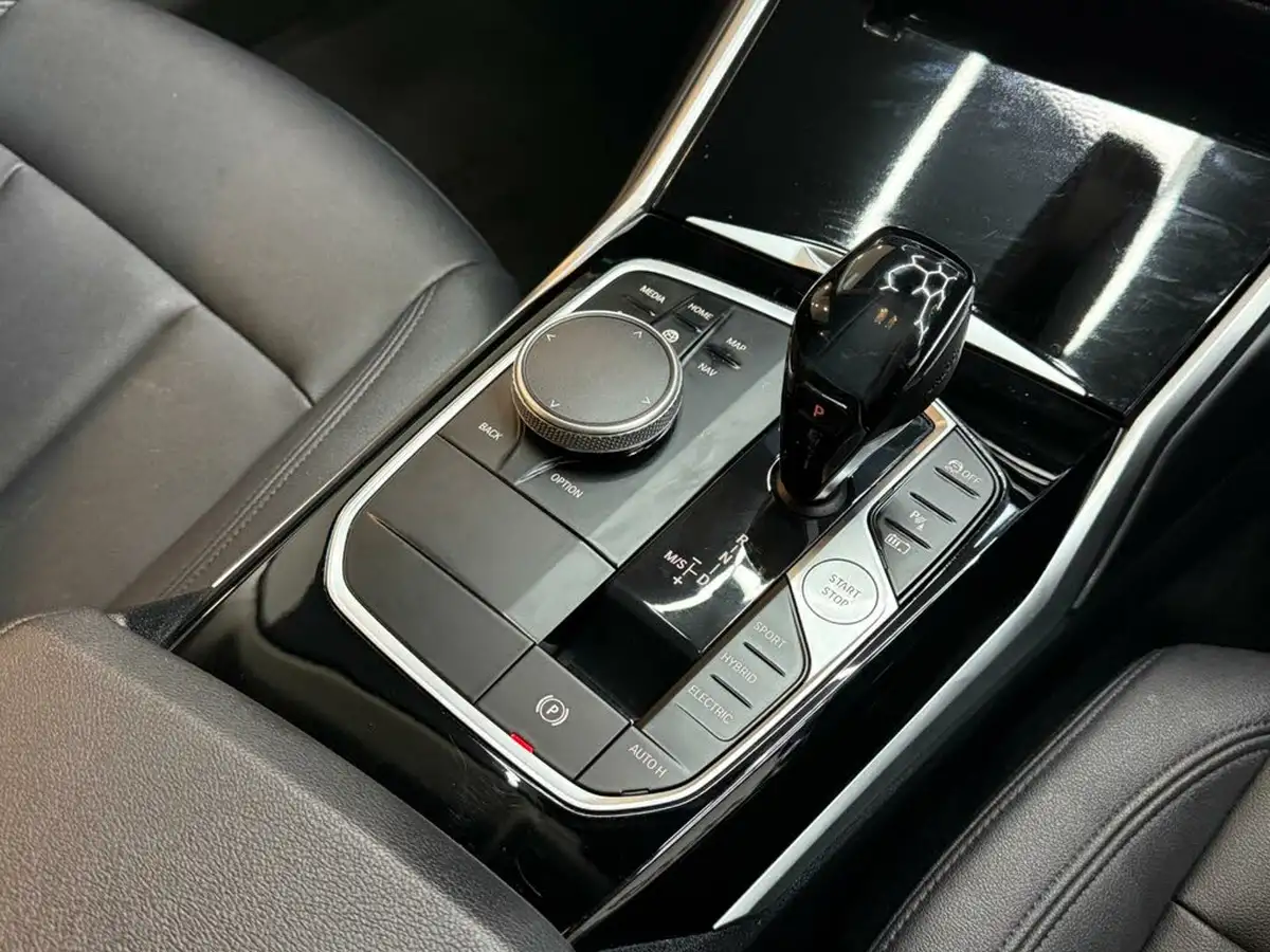 2020-bmw-3-series-20-330e-se-pro-saloon-4d-big-13