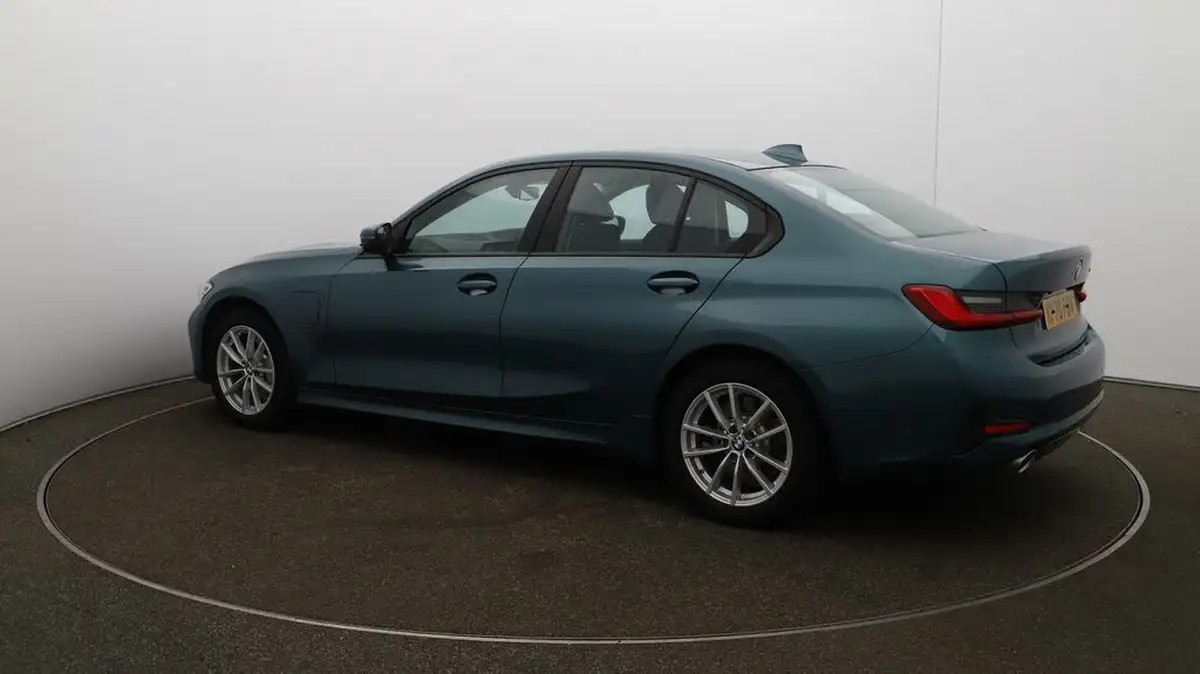 2020-bmw-3-series-20-330e-se-pro-saloon-4d-big-27