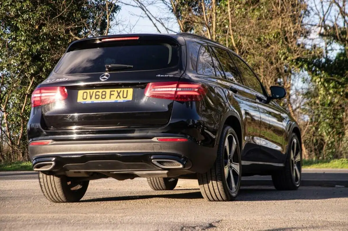 2018-mercedes-benz-glc-class-21d-glc220d-urban-edition-big-6