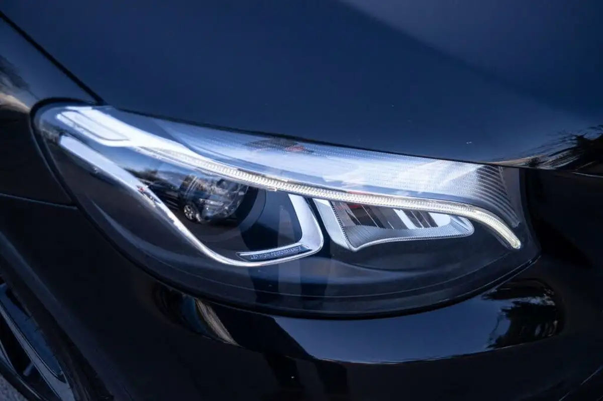 2018-mercedes-benz-glc-class-21d-glc220d-urban-edition-big-34