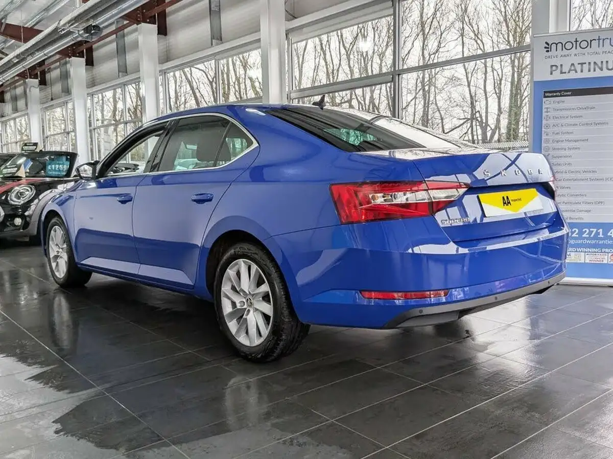 2020-skoda-superb-20tdi-se-technology-150ps-hatchback-big-5