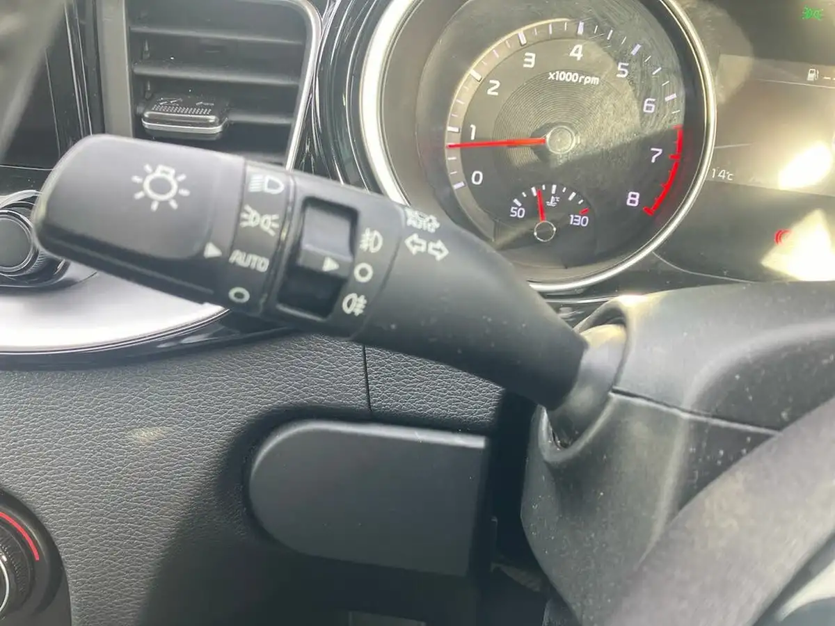 2022-kia-ceed-15-t-gdi-3-sportswagon-big-36