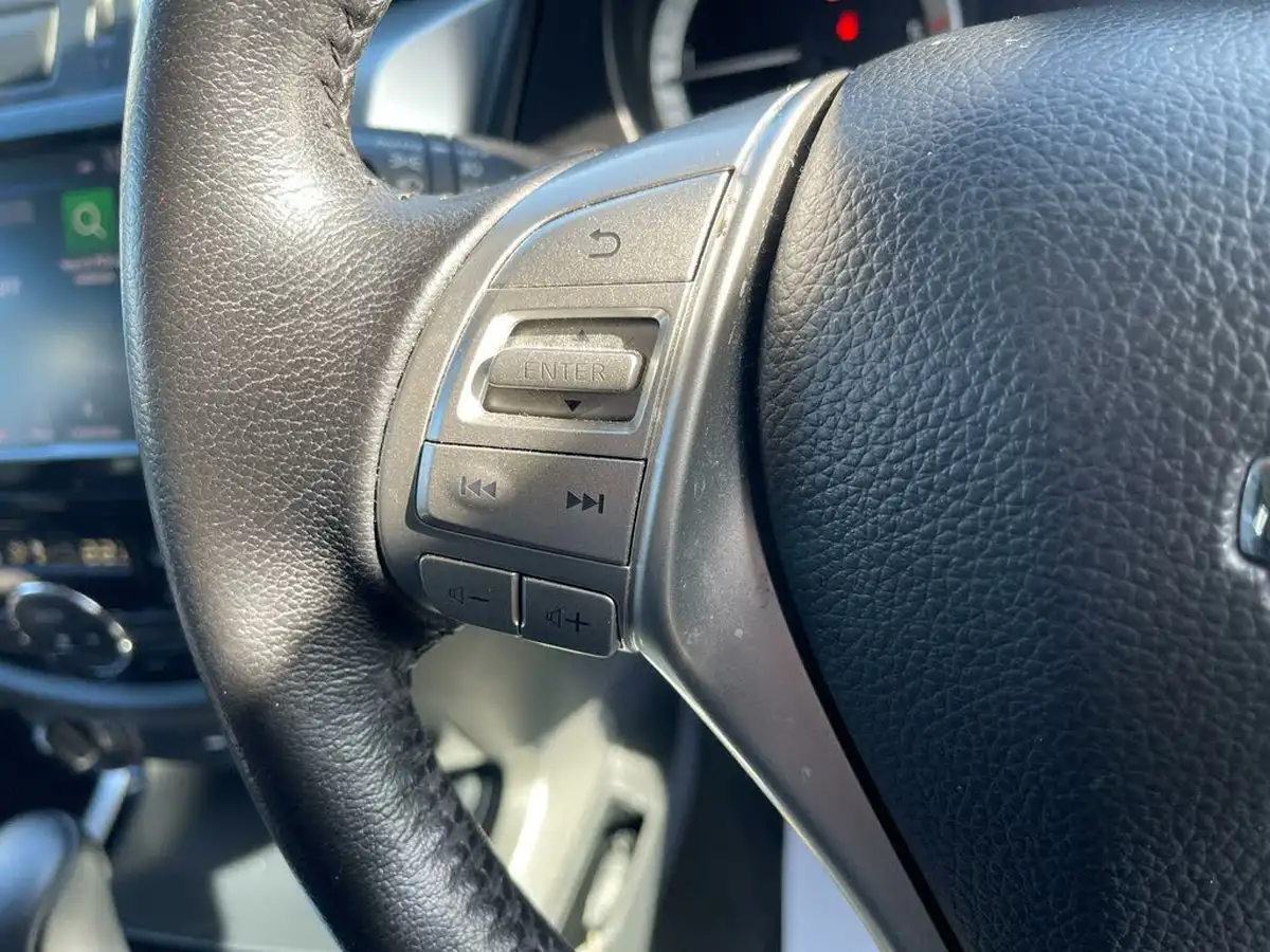 2021-nissan-navara-23dci-tt-tekna-8-navileather-auto-big-21