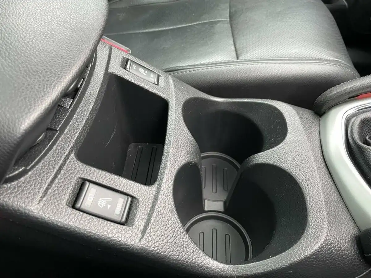 2014-nissan-qashqai-15dci-tekna-big-39