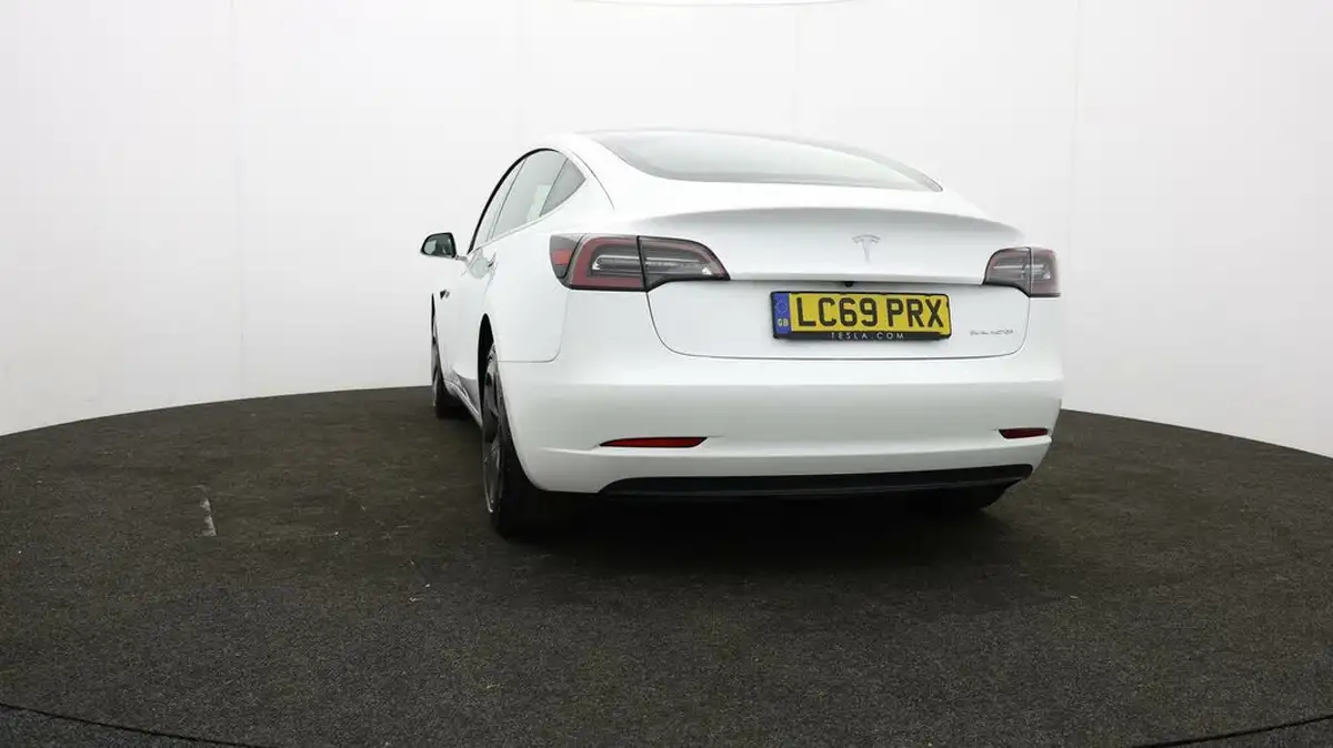 2019-tesla-model-3-e-long-range-4x4-big-24