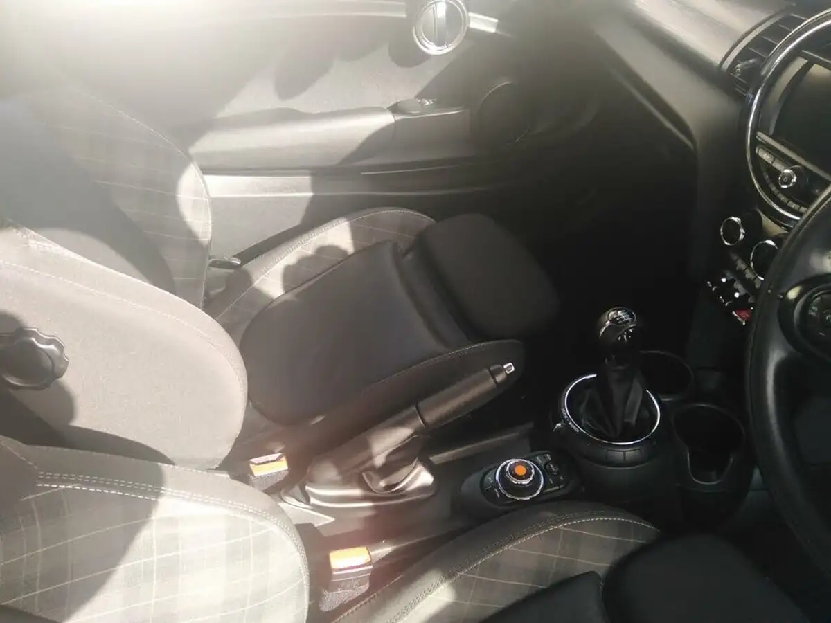 2016-mini-cooper-15-cooper-ss-hatchback-3d-big-8