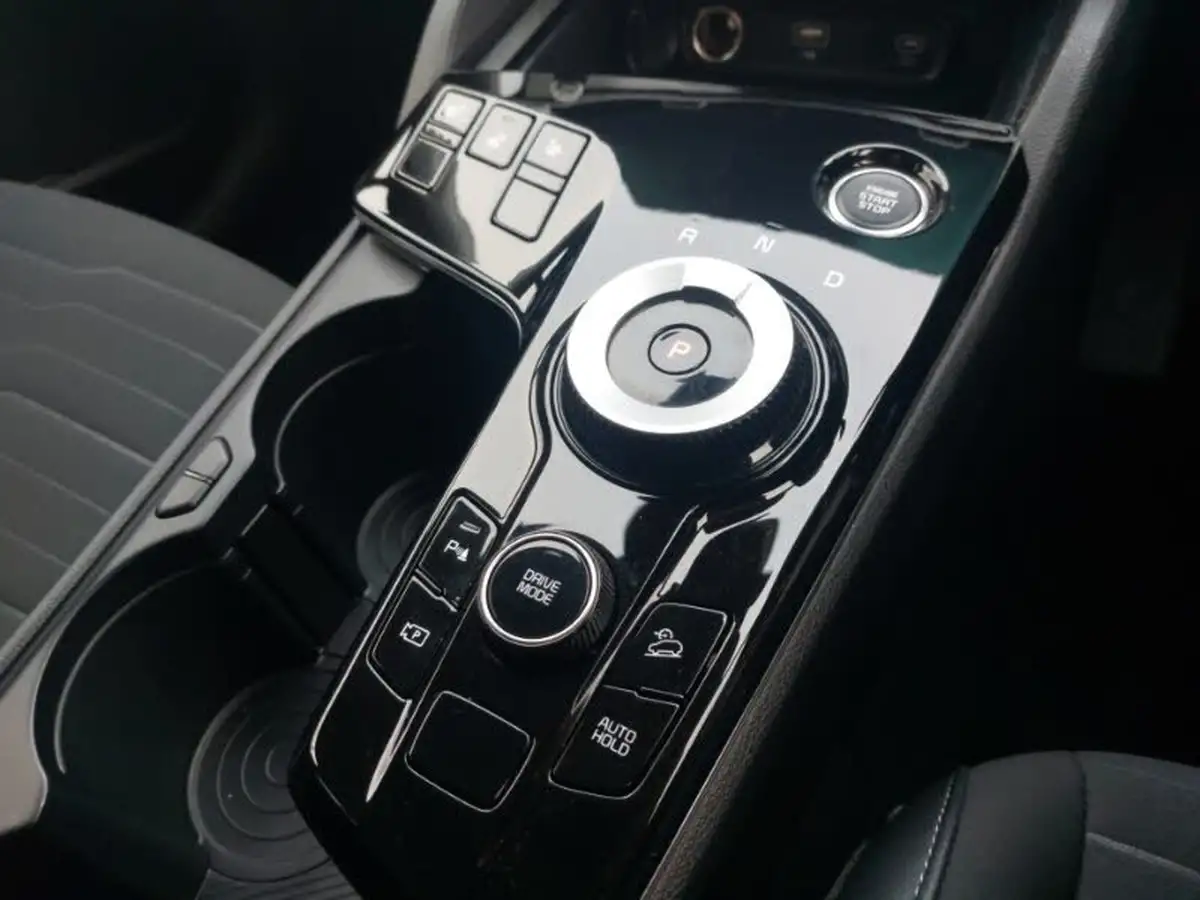 2024-kia-sportage-16-t-gdi-3-207bhp-hev-auto-big-12