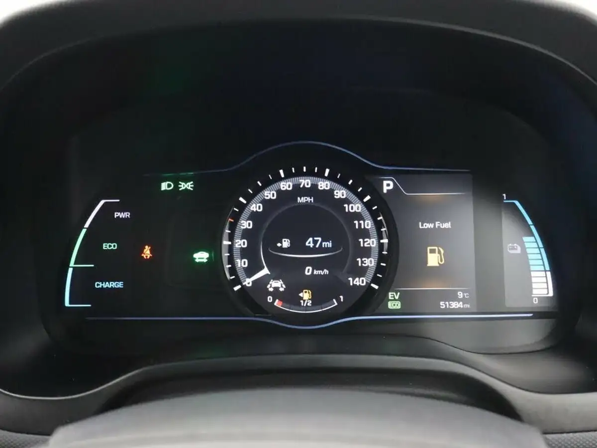 2018-hyundai-ioniq-16-gdi-premium-plug-in-hybrid-big-22