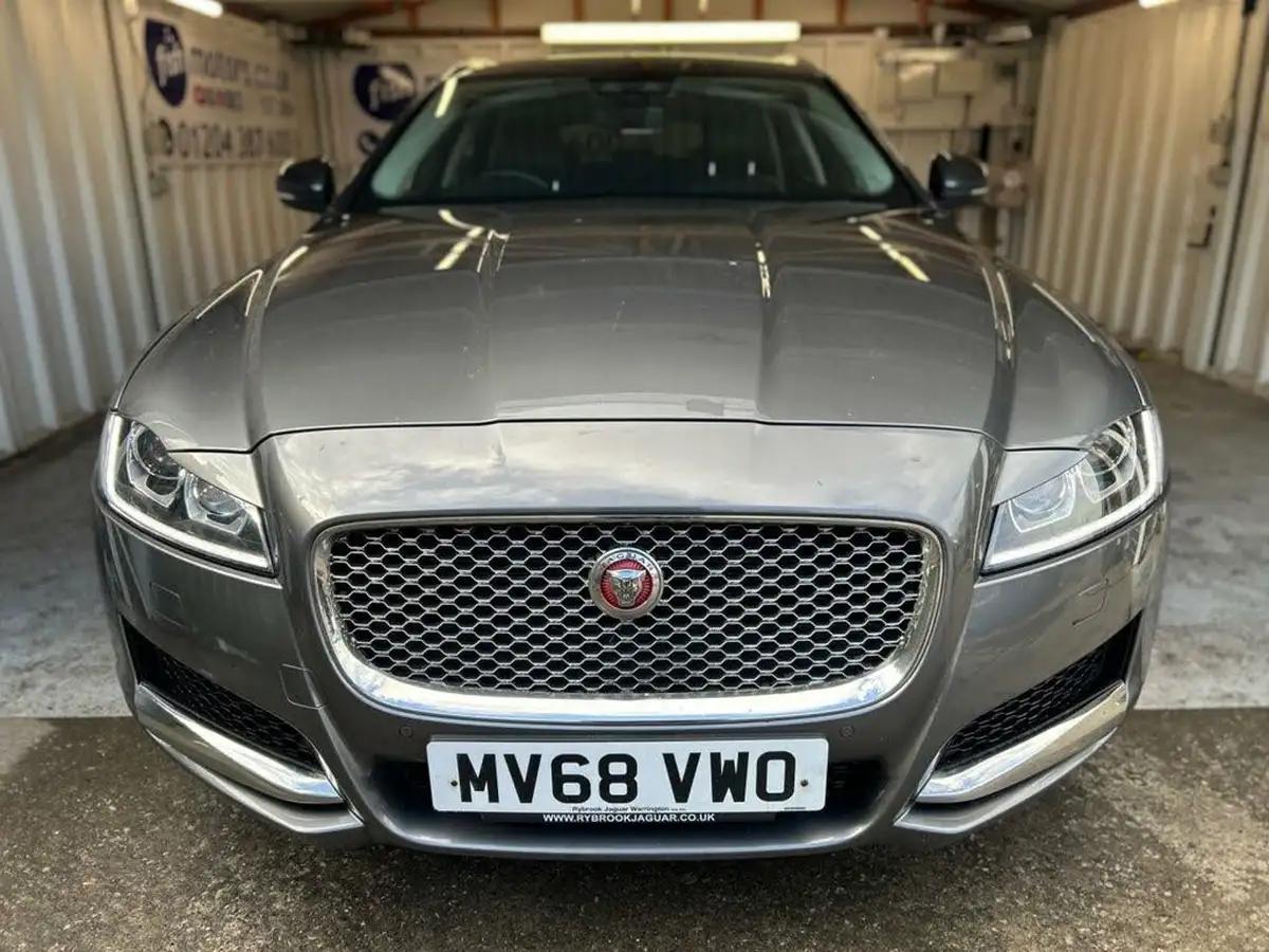 2018-jaguar-xf-20i-portfolio-249ps-sportbrake-5d-1997cc-big-15