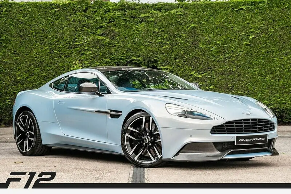 2015-aston-martin-vanquish-59-22-big-0