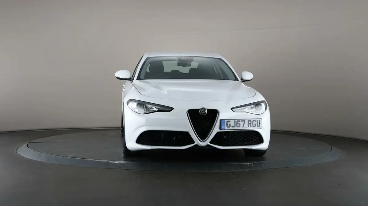 2017-alfa-romeo-giulia-20-veloce-big-42