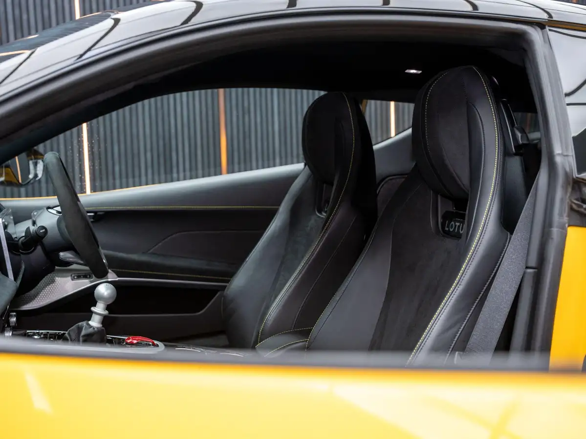 2022-lotus-emira-35-first-edition-v6-big-35