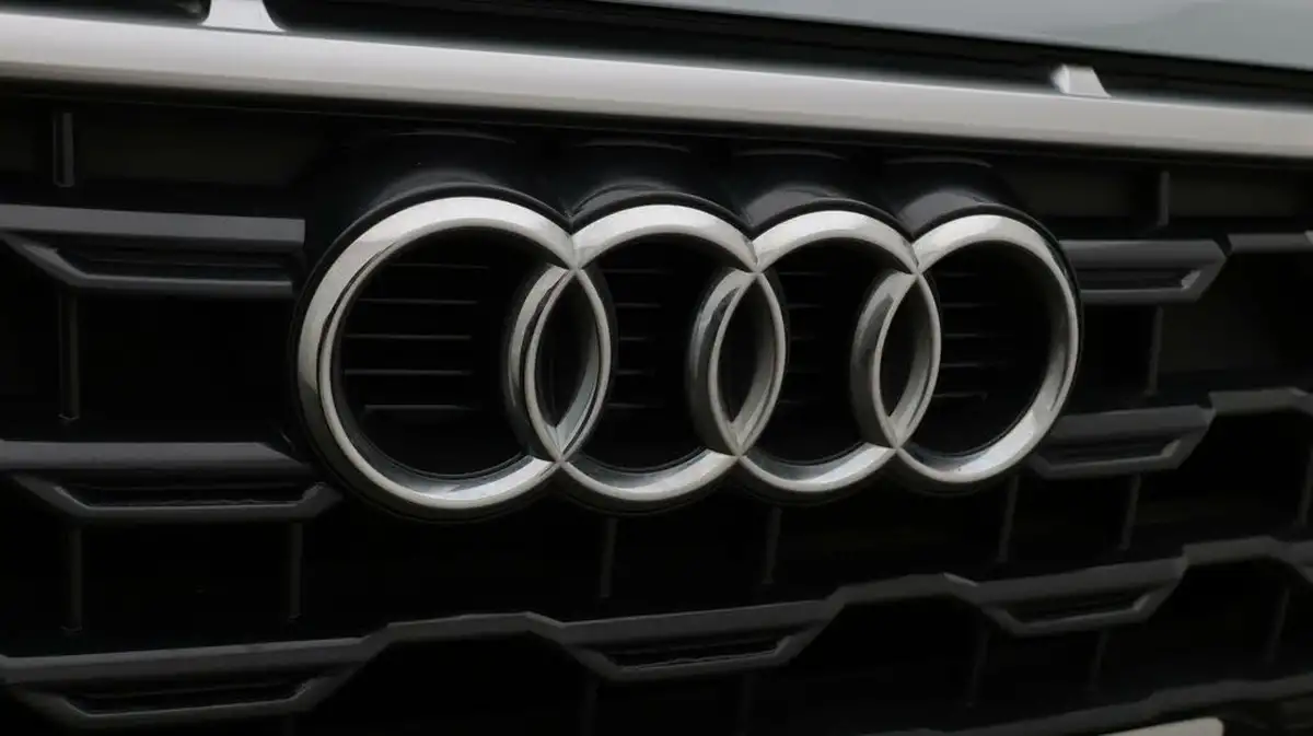 2021-audi-q2-10-30-tfsi-sport-big-23