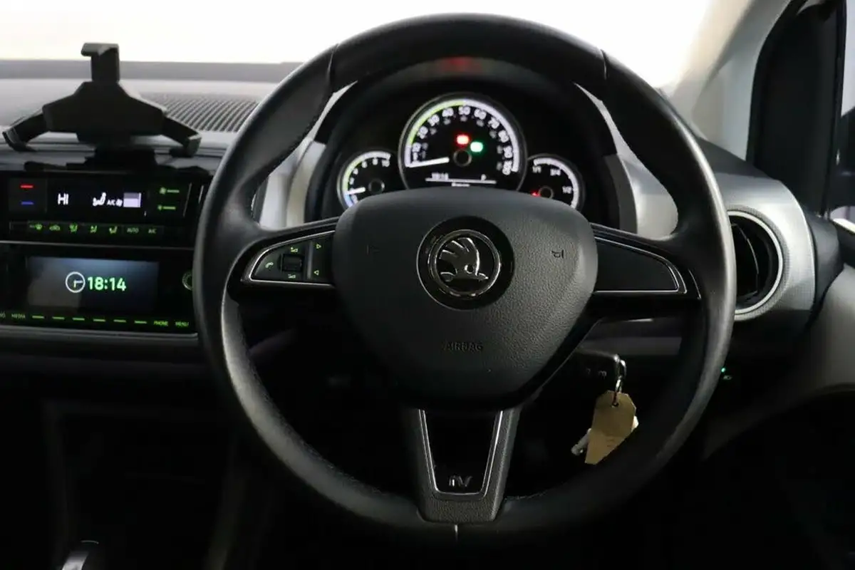 2020-skoda-citigo-e-se-l-big-10