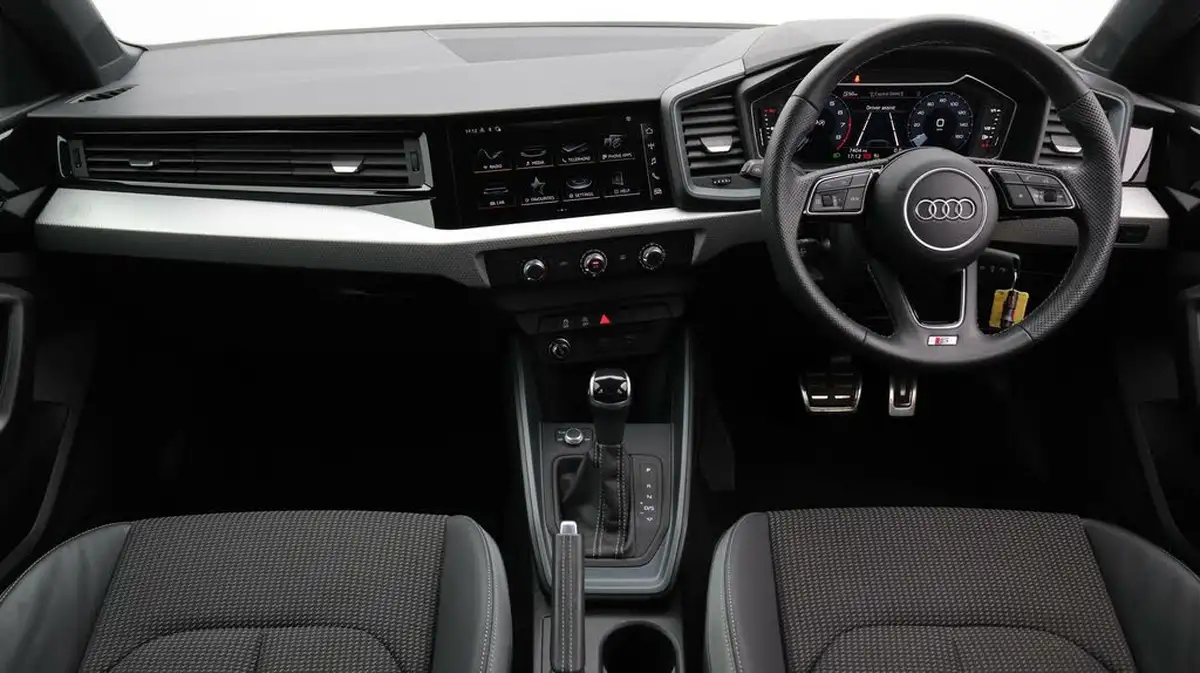 2022-audi-a1-10-25-tfsi-s-line-tronic-big-13