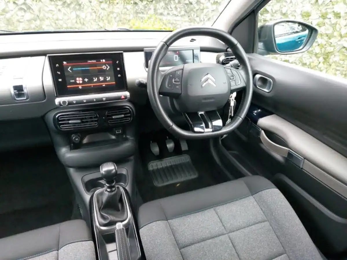 2019-citroen-c4-cactus-12-puretech-feel-130ps-big-10