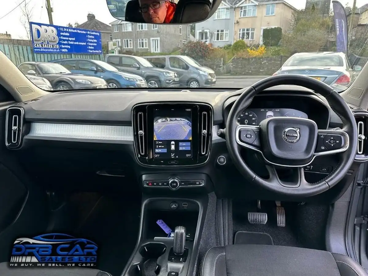 2018-volvo-xc40-20td-d3-momentum-geartronic-big-14