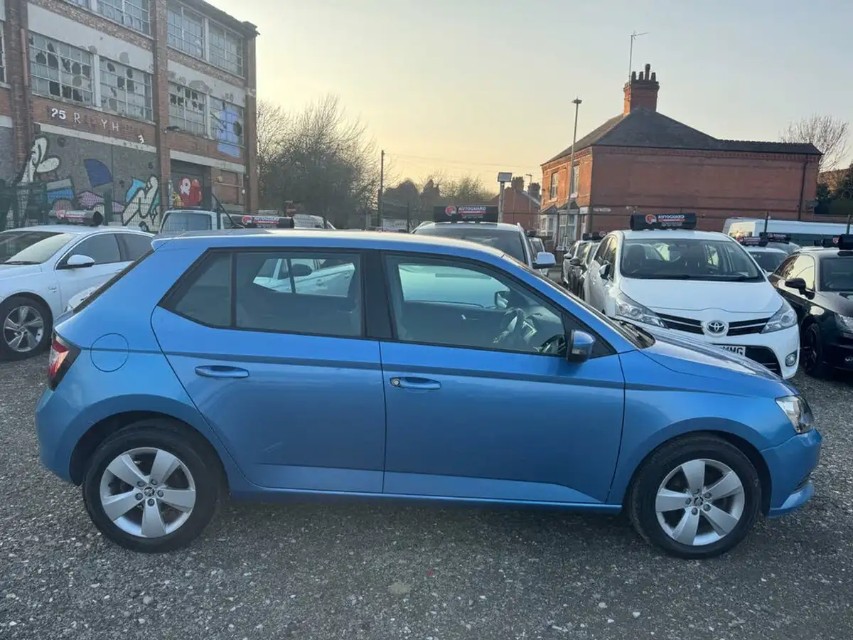 2016-skoda-fabia-14tdi-se-hatchback-big-6