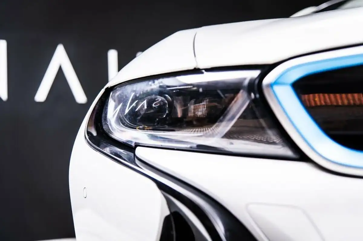 2016-bmw-i8-15-big-44