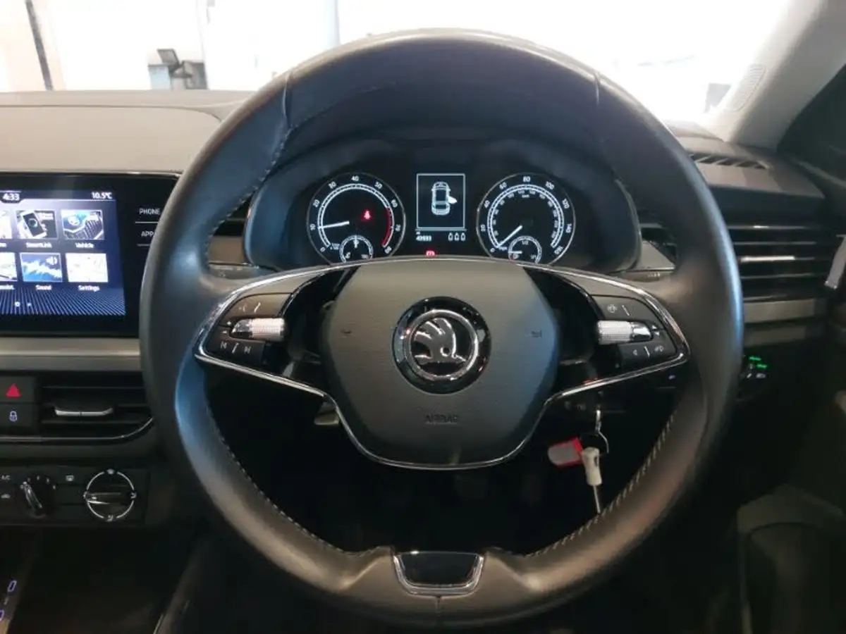 2020-skoda-scala-10-tsi-se-109ps-big-11