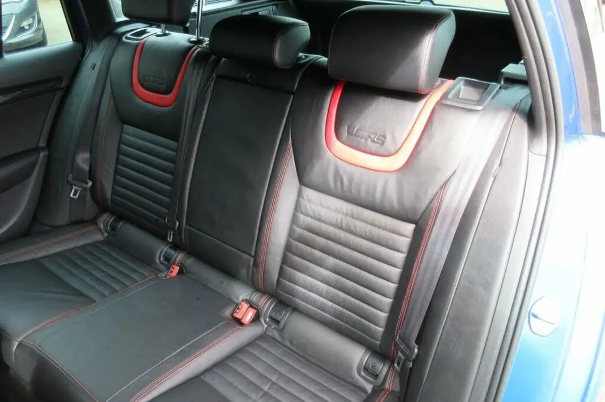2014-skoda-octavia-20tdi-vrs-estate-big-35